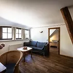 Gutshof 4*
